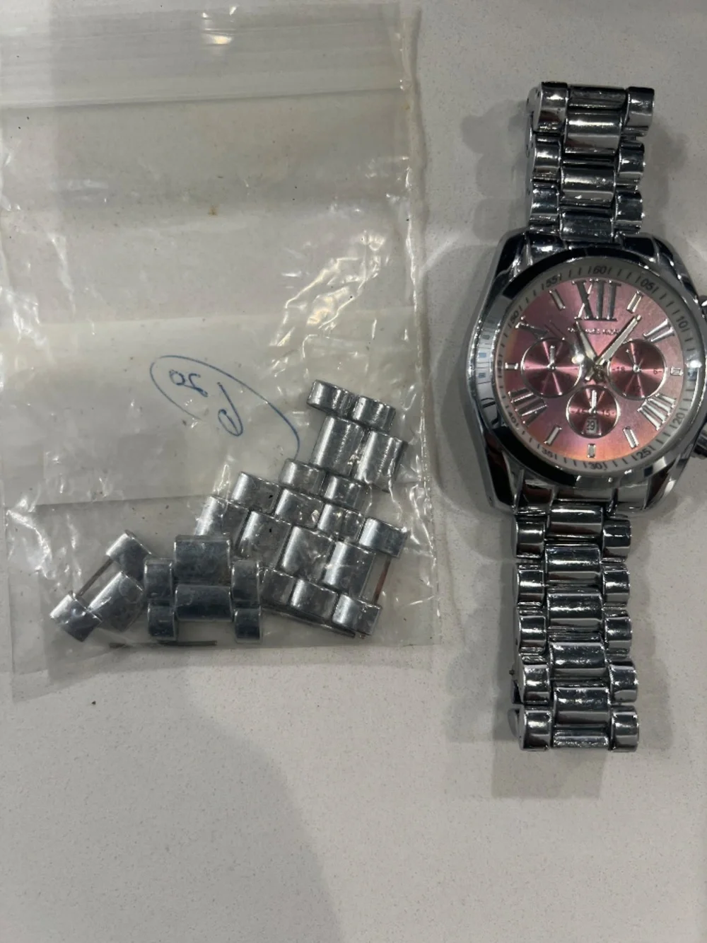 Silver stainless steel Michael Kors watch - Picture 3 of 7